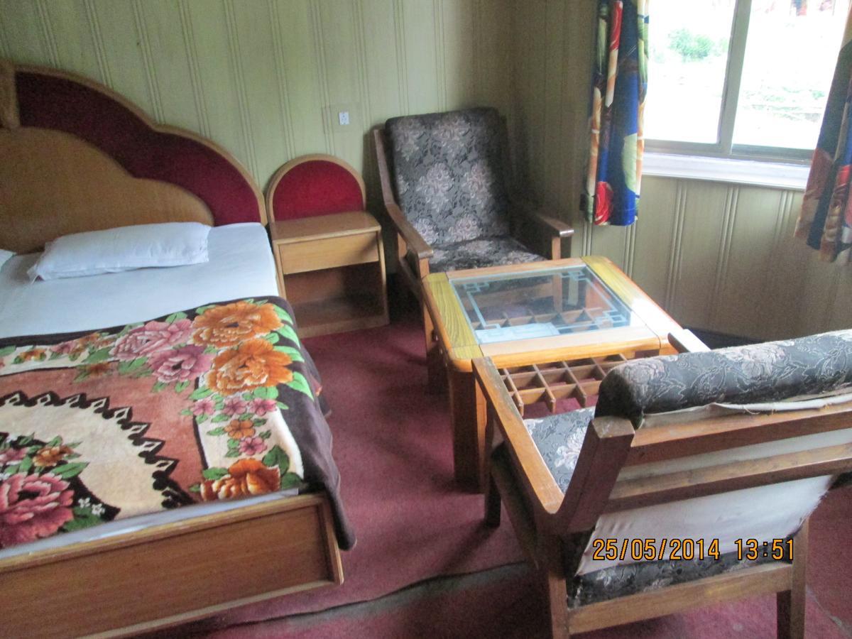 Pandey Lodge Buin Chambre photo